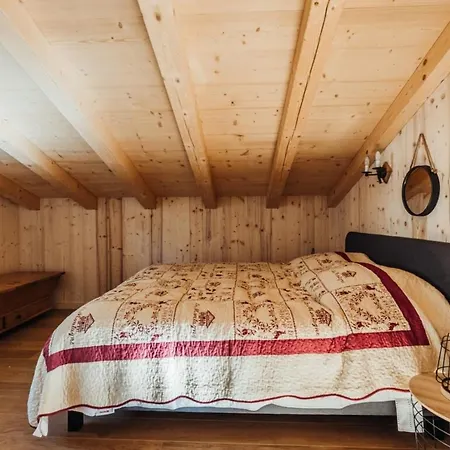 호텔 Chalet With Mountain View And 2 Min Walk From The City Center
