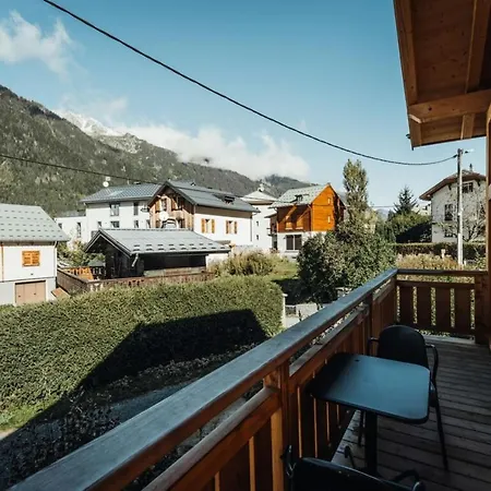 호텔 Chalet With Mountain View And 2 Min Walk From The City Center 샤모니